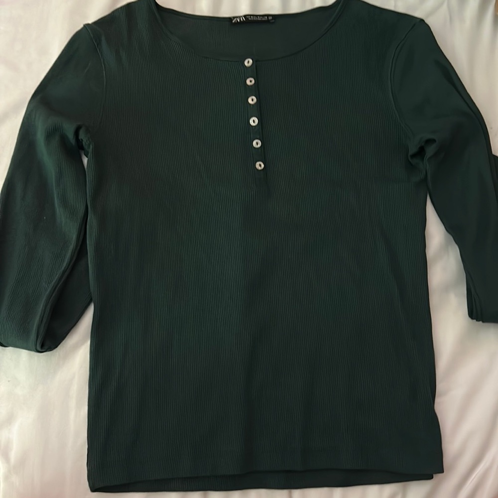 Green button long sleeve
